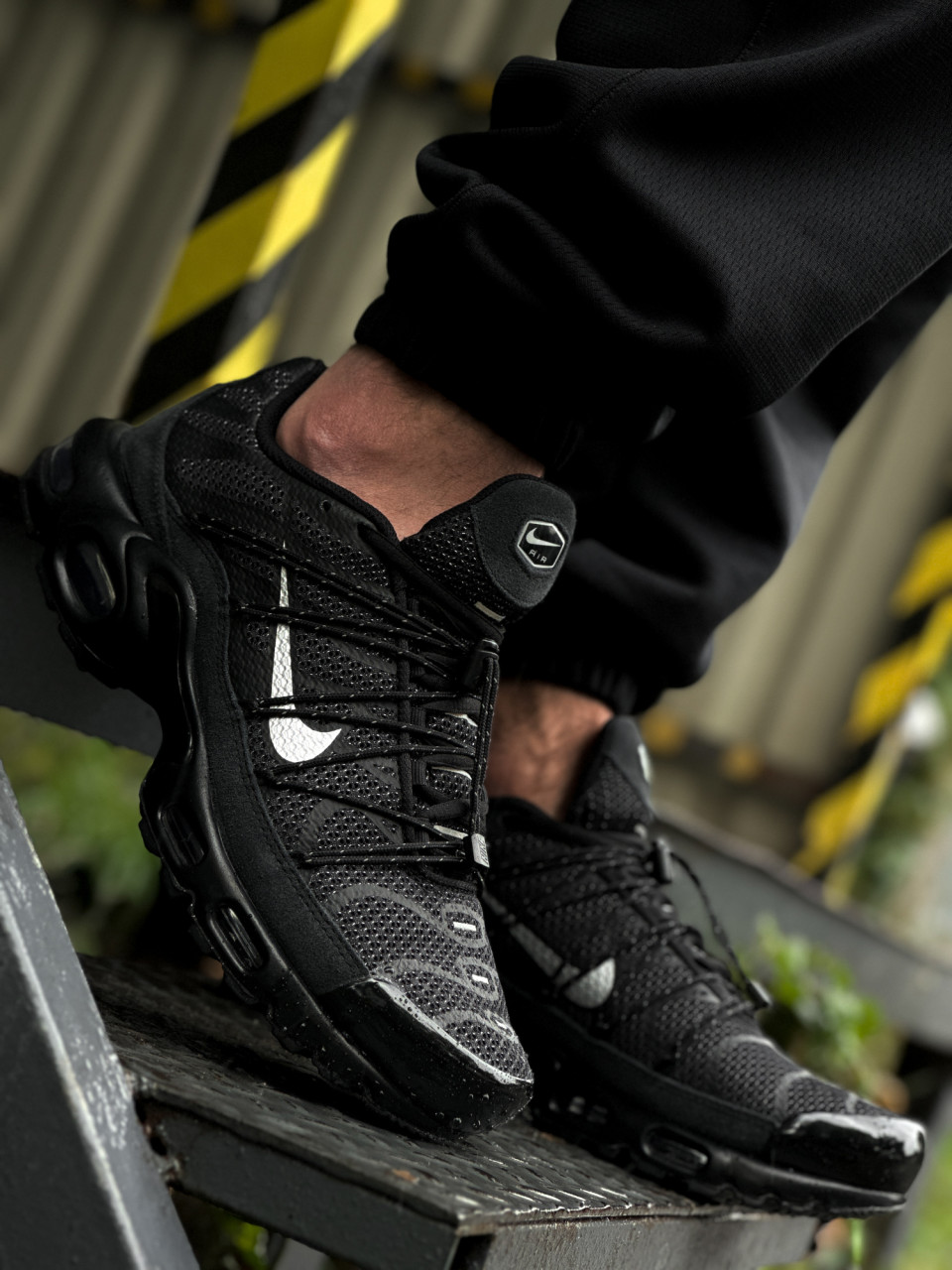 КРОСІВКИ NIKE AIR MAX PLUS UTILITY