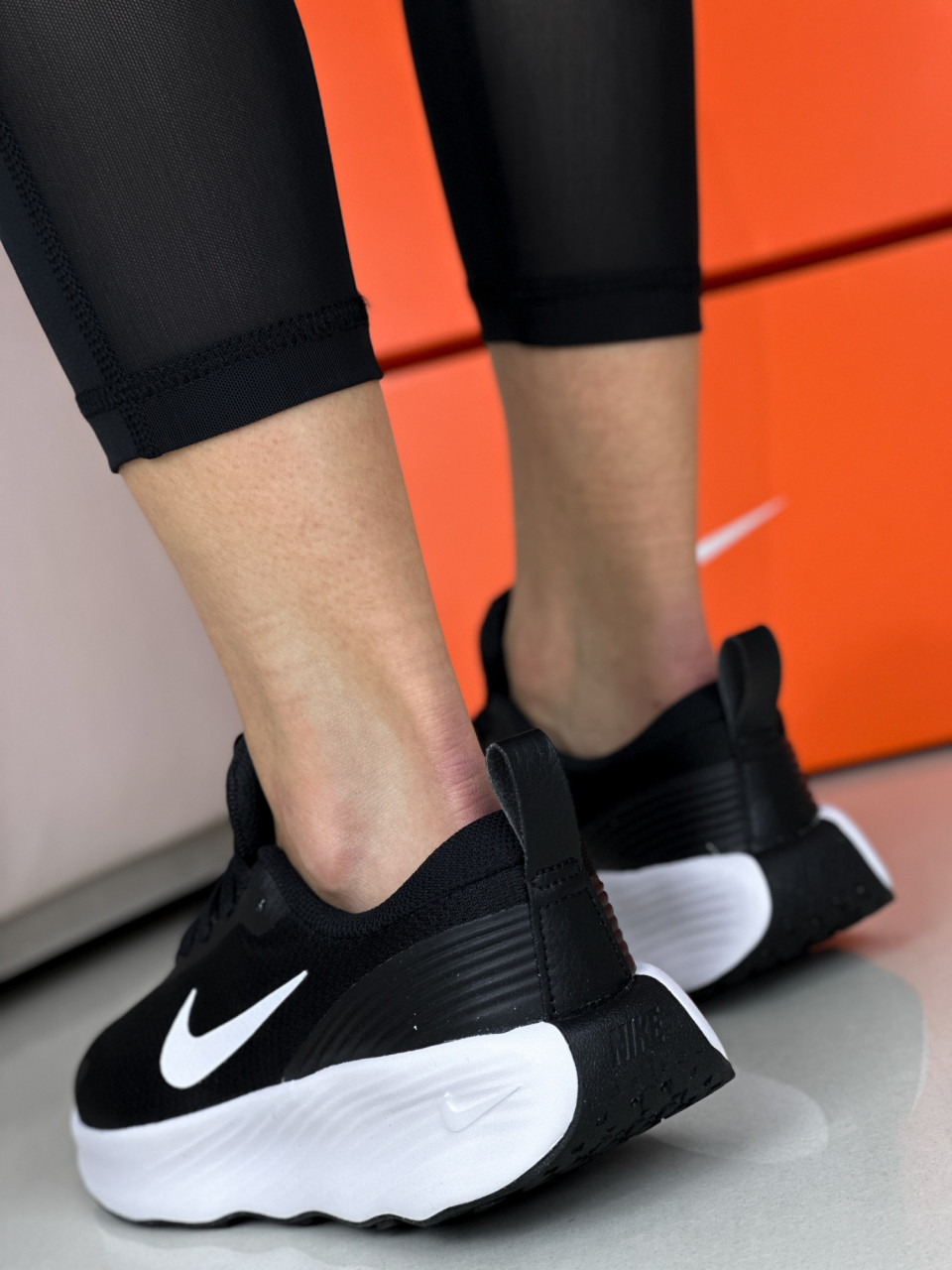 КРОСІВКИ W NIKE PROMINA
